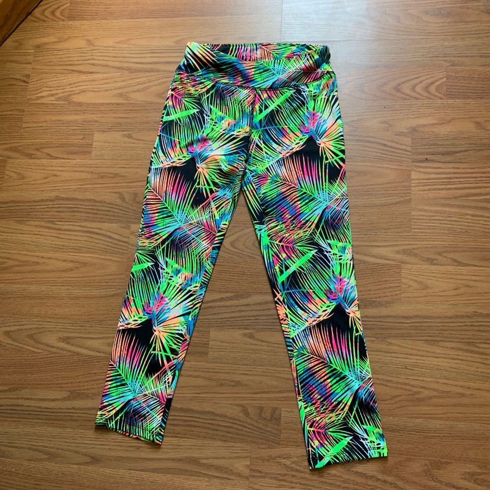 Vibrant Capri leggings